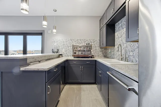 $989,000 | 412 5th Street North, Unit 524, Fargo, ND 58102