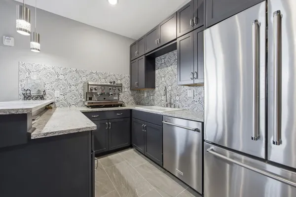 $989,000 | 412 5th Street North, Unit 524, Fargo, ND 58102