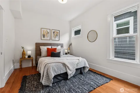 $950,000 | 1830 North 54th Street, Seattle, WA 98103