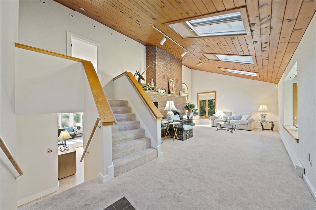 575 First Parish Road Scituate, MA 02066 - Photo 16 of 29