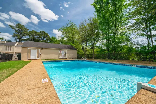 $109,000 | 2415 West End Row, Unit A5, Cordova, TN 38016