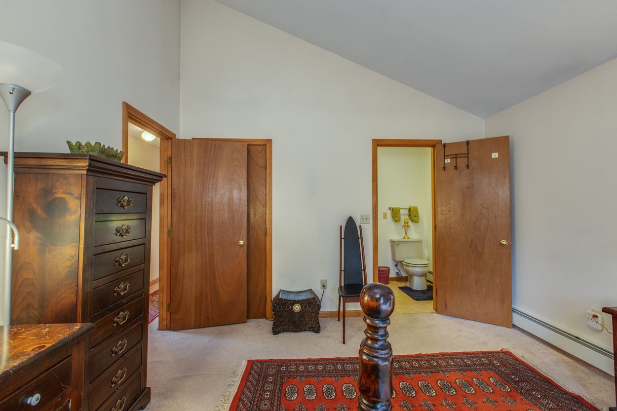 136 Little Mill Road Sandown, NH 03873 - Photo 17 of 32