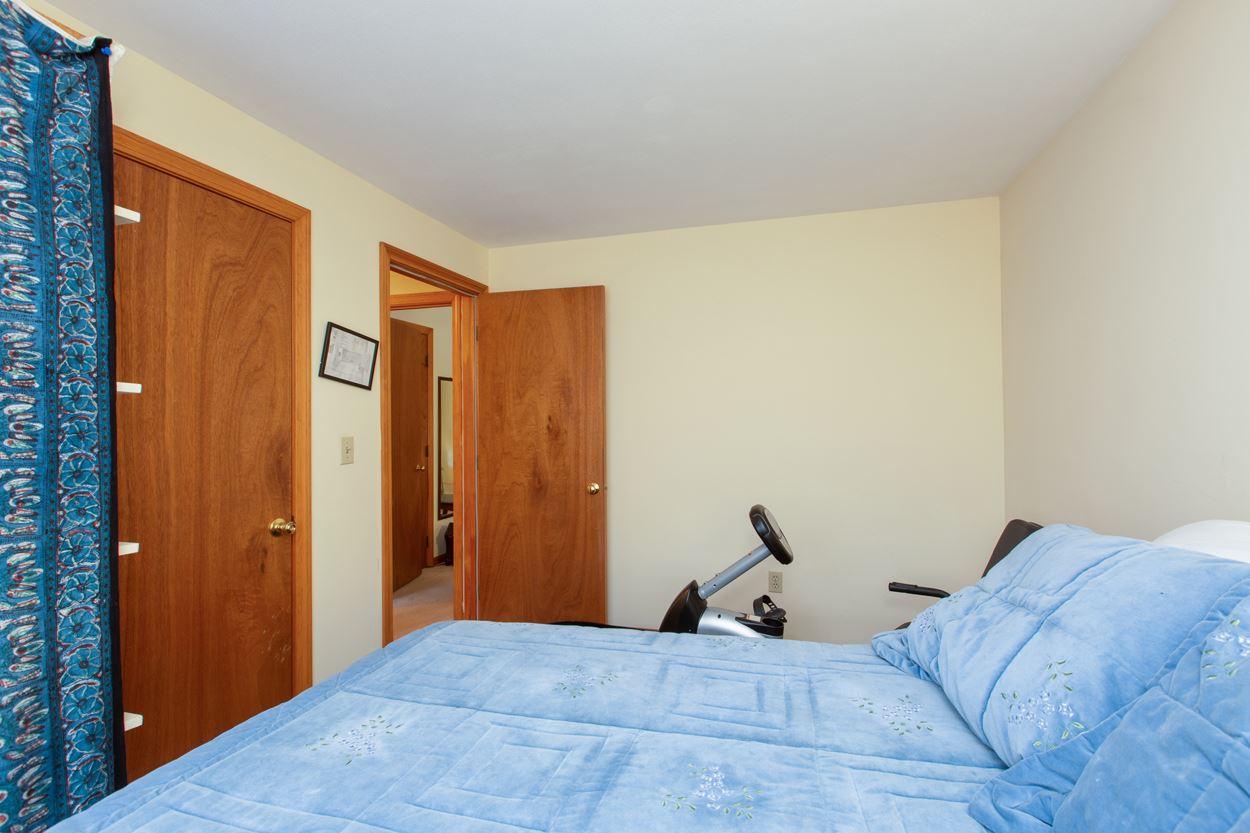 136 Little Mill Road Sandown, NH 03873 - Photo 21 of 32