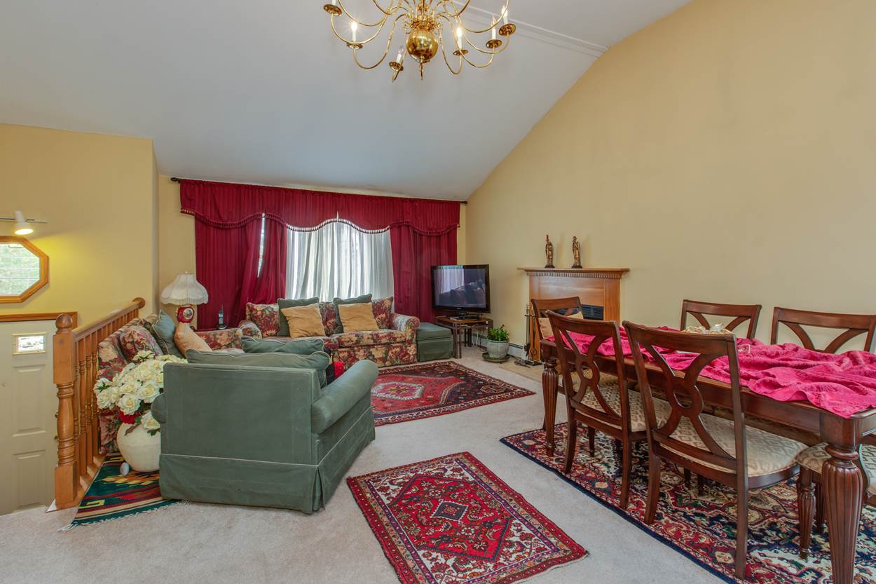 136 Little Mill Road Sandown, NH 03873 - Photo 5 of 32
