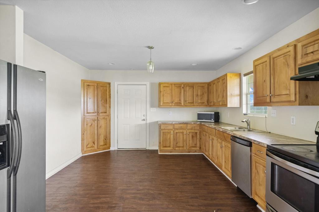 1118 East Goode Street Quitman, TX 75783 - Photo 13 of 40