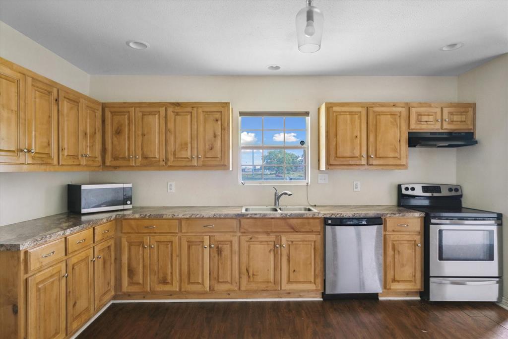 1118 East Goode Street Quitman, TX 75783 - Photo 14 of 40