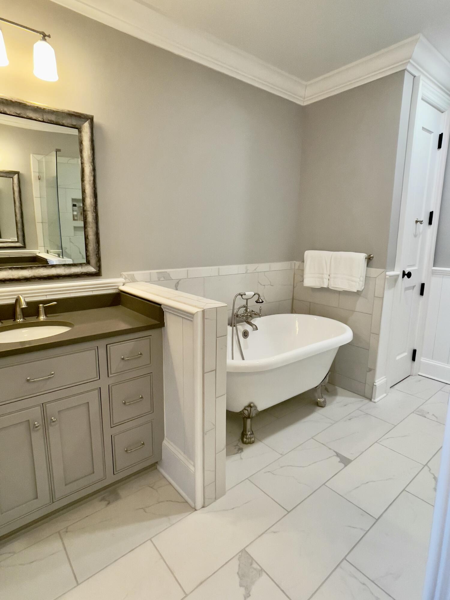 28 Broad Street, Unit 304 Charleston, SC 29401 - Photo 14 of 20 tempImage8AJjaj