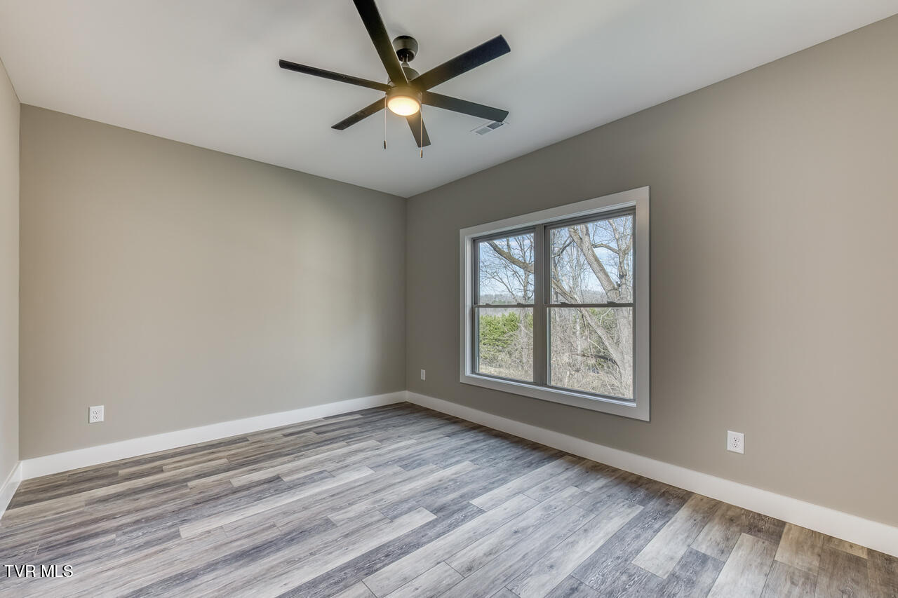 1091 Traders Walk Johnson City, TN 37601 - Photo 17 of 36 1091 Traders Walk-23-X2