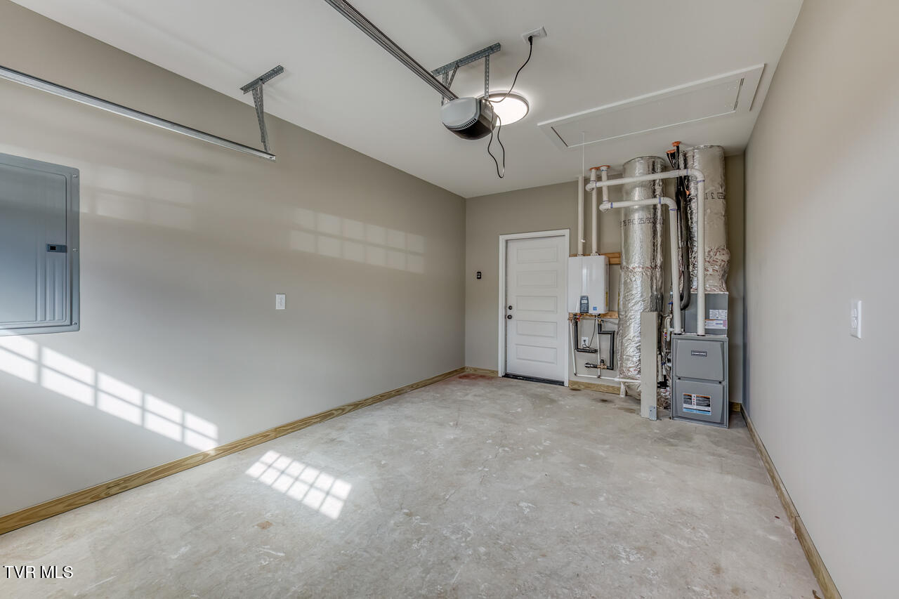 1091 Traders Walk Johnson City, TN 37601 - Photo 21 of 36 1091 Traders Walk-29-X2