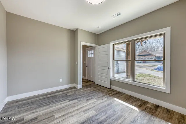 $339,900 | 1091 Traders Walk, Johnson City, TN 37601