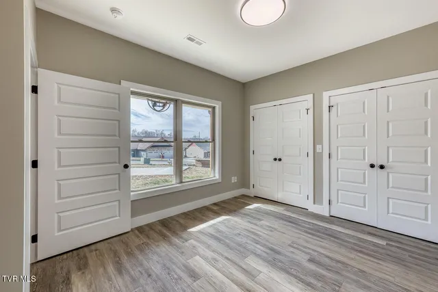 $339,900 | 1091 Traders Walk, Johnson City, TN 37601