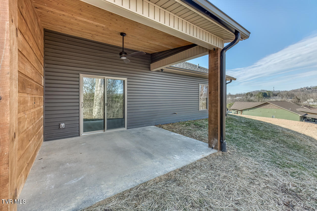 1091 Traders Walk Johnson City, TN 37601 - Photo 32 of 36 1091 Traders Walk-34-X2