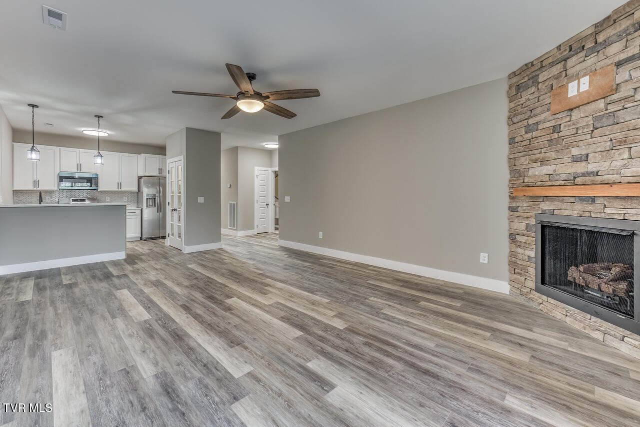 1091 Traders Walk Johnson City, TN 37601 - Photo 7 of 36 1091 Traders Walk-17-X2