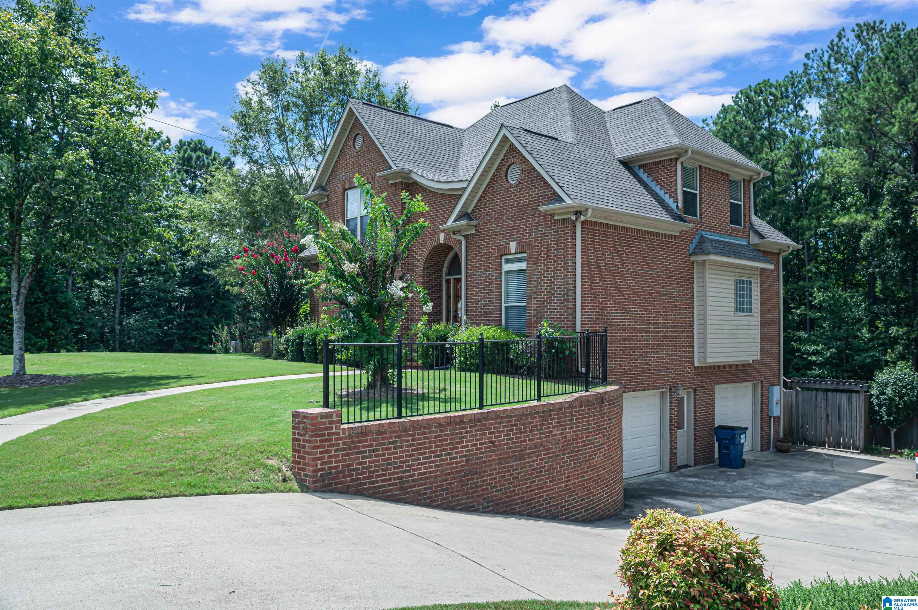 509 Woodbridge Trace Chelsea, AL 35043 - Photo 3 of 50