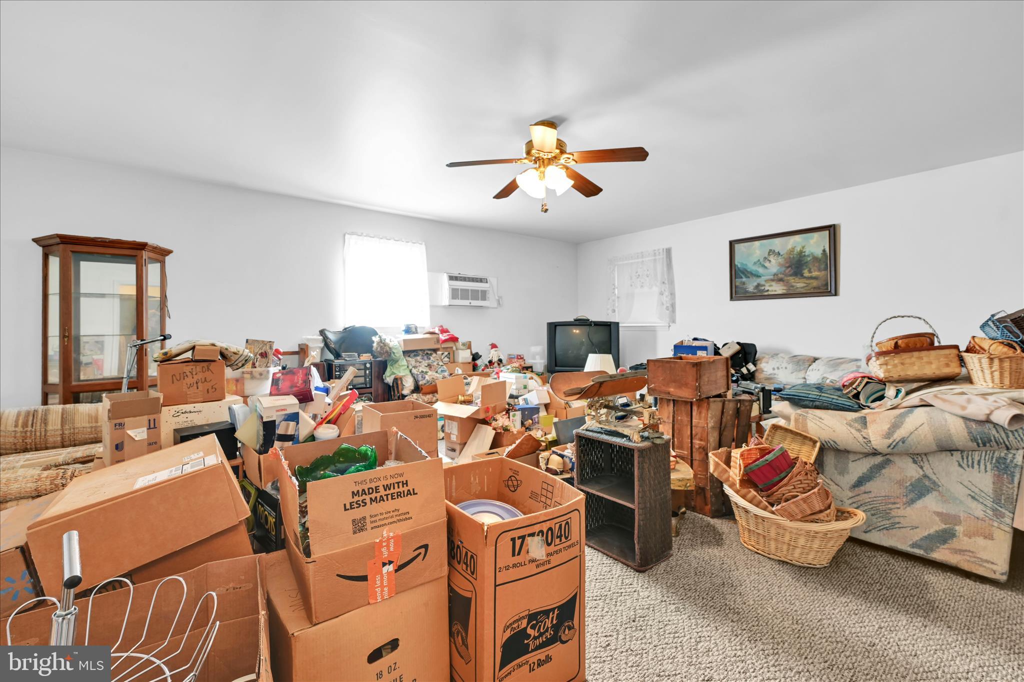 5235 4 Point Road Bethel, PA 19507 - Photo 31 of 55 Living Area