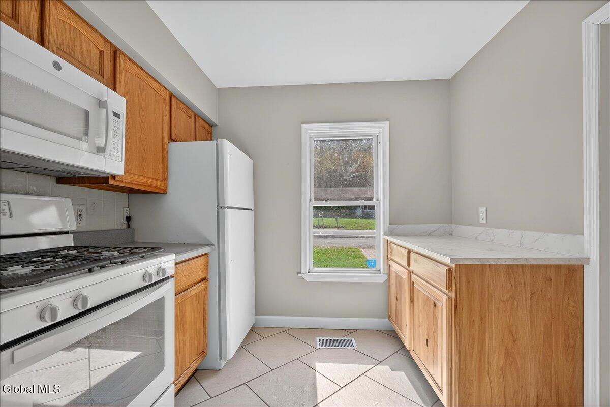 147 East Shore Road Delanson, NY 12053 - Photo 11 of 44 14-147 E Shore Rd-14