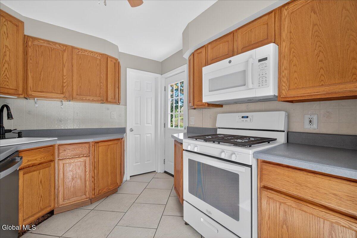 147 East Shore Road Delanson, NY 12053 - Photo 7 of 44 10-147 E Shore Rd-10
