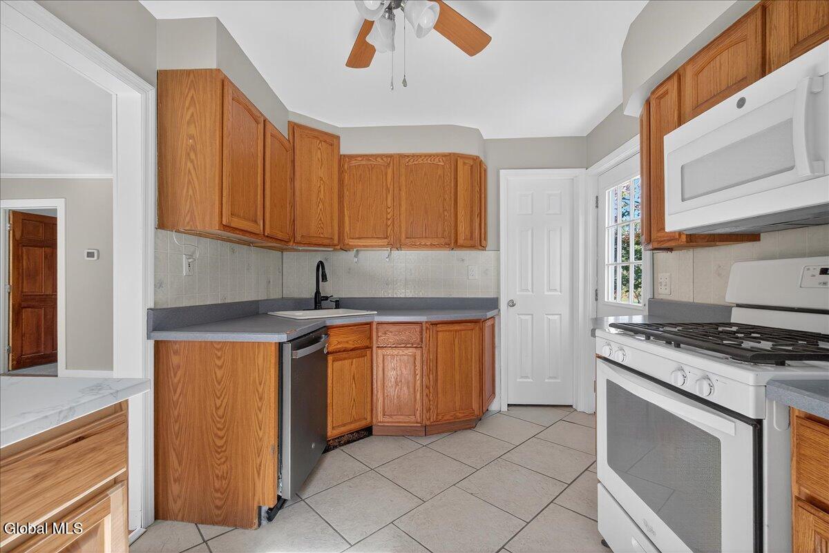 147 East Shore Road Delanson, NY 12053 - Photo 8 of 44 11-147 E Shore Rd-11