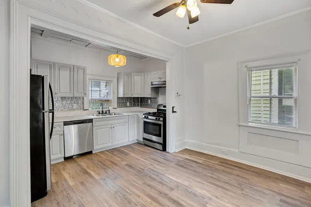 $3,200 | 115 Ashley Avenue, Unit C, Charleston, SC 29401