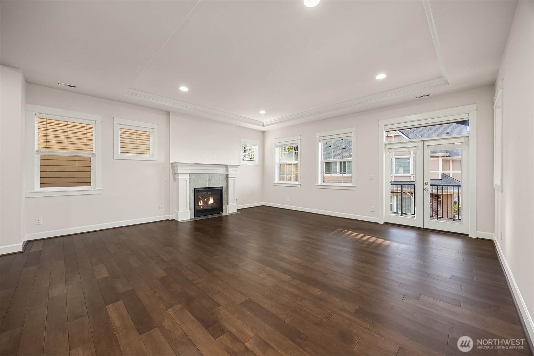 404 6th Lane Northeast Issaquah, WA 98029 - Photo 4 of 29