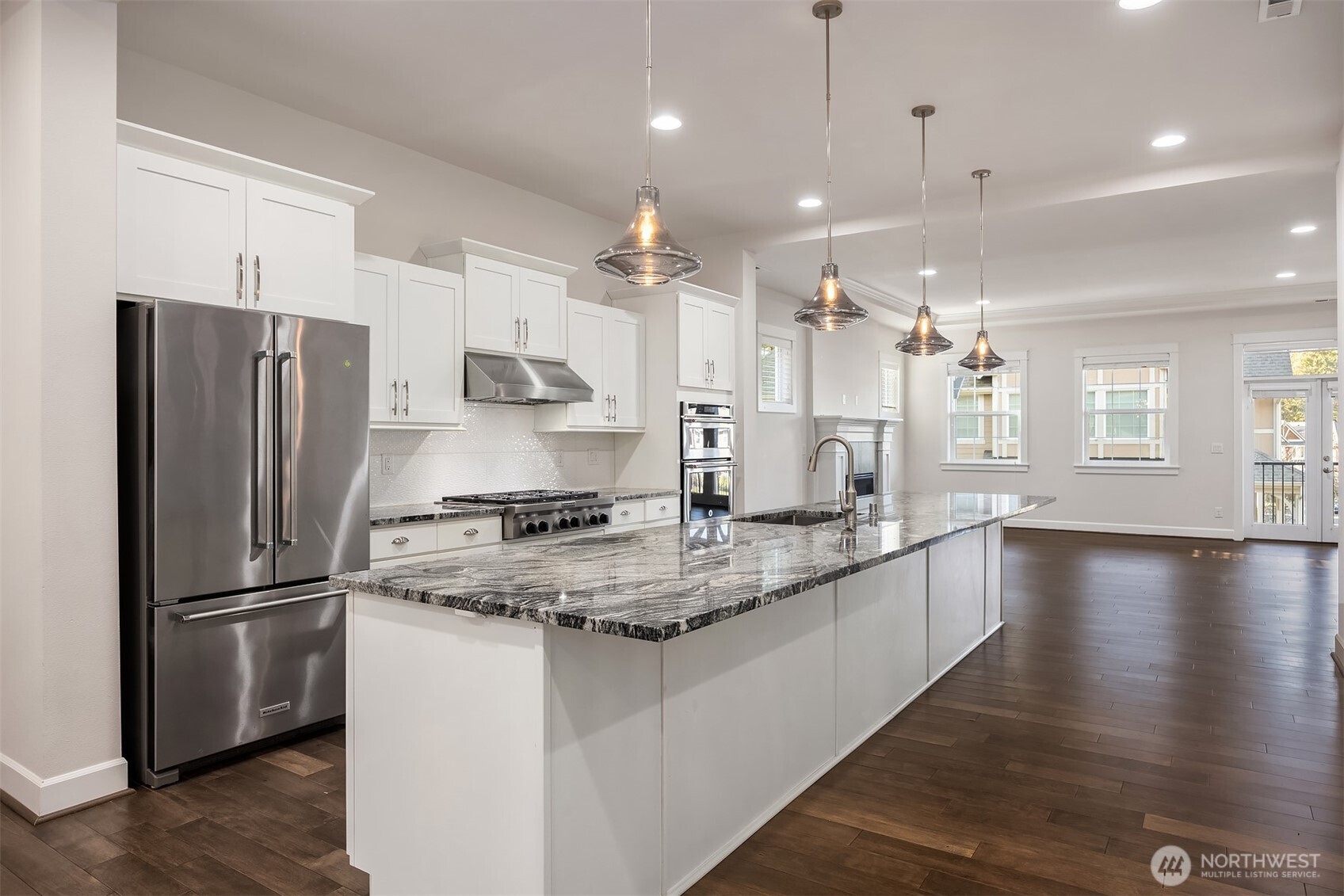 404 6th Lane Northeast Issaquah, WA 98029 - Photo 5 of 29