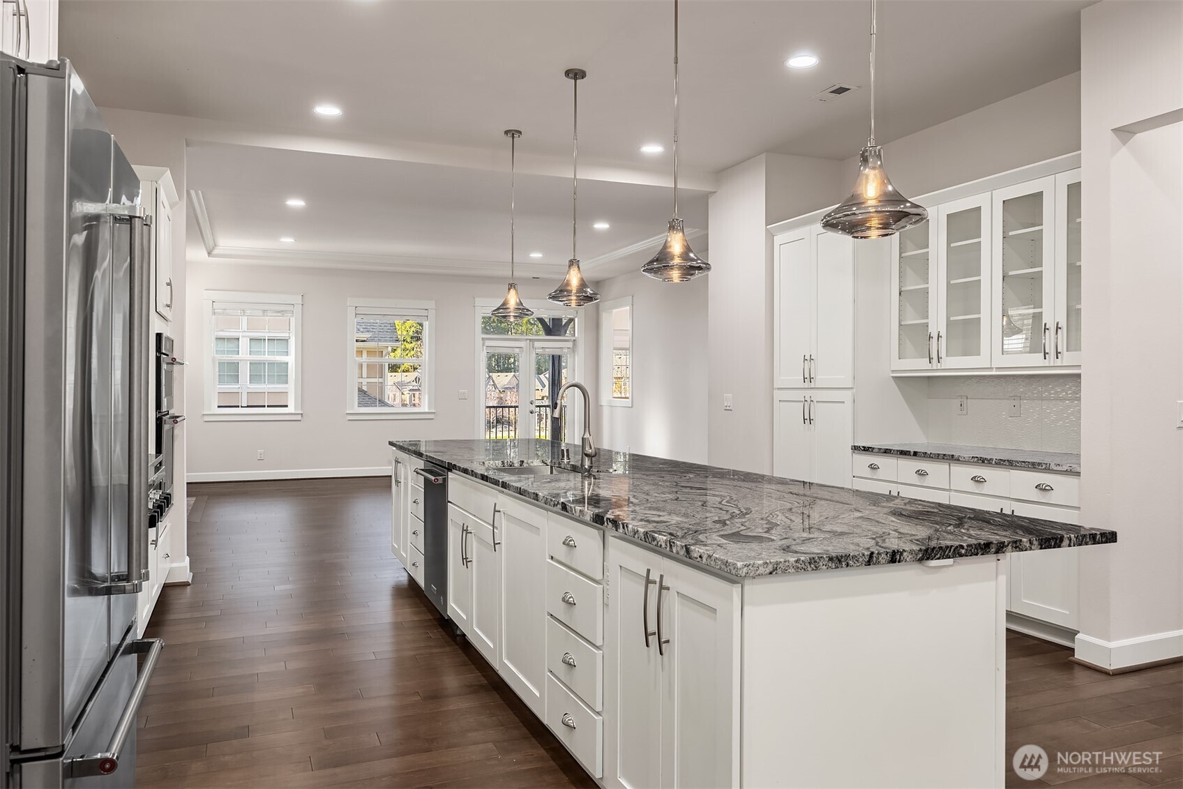 404 6th Lane Northeast Issaquah, WA 98029 - Photo 6 of 29