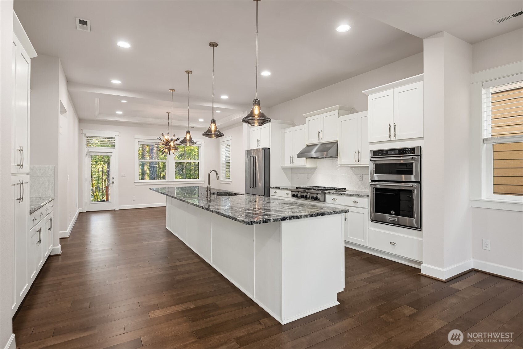 404 6th Lane Northeast Issaquah, WA 98029 - Photo 8 of 29