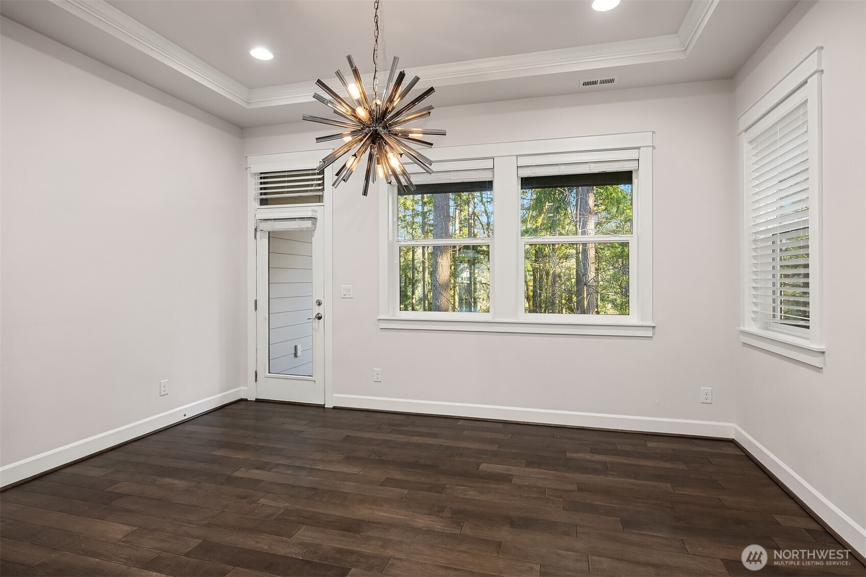 404 6th Lane Northeast Issaquah, WA 98029 - Photo 9 of 29