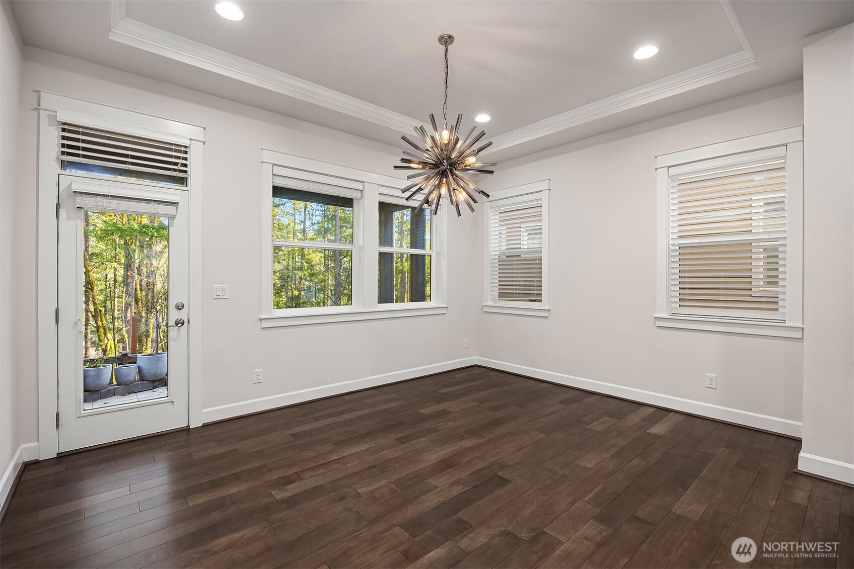 404 6th Lane Northeast Issaquah, WA 98029 - Photo 10 of 29