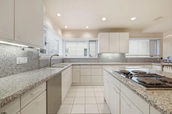 $180,000 | 119 South 11th Avenue, Longport, NJ 08403