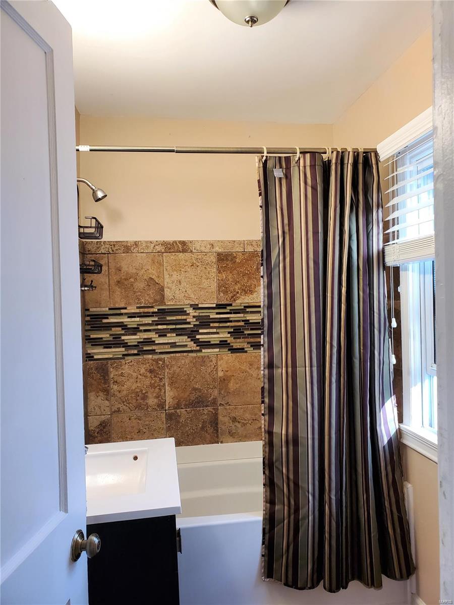 208 Ruggles Road St. Louis, MO 63135 - Photo 15 of 35 Gallery Image 15