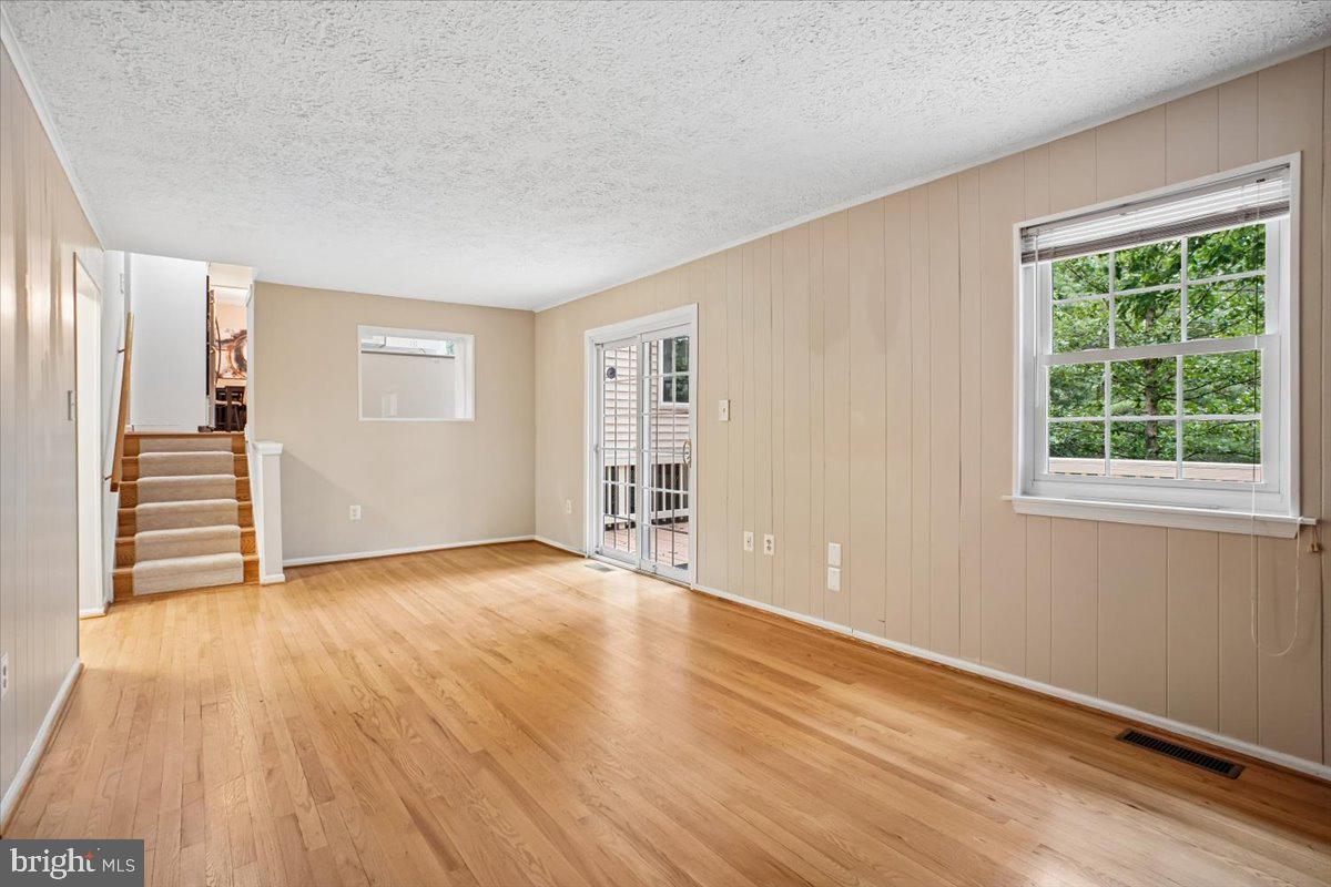 1877 Post Oak Trail Reston, VA 20191 - Photo 15 of 52