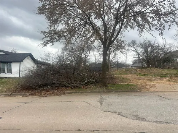 $54,999 | 820 West Shepherd Street, Denison, TX 75020