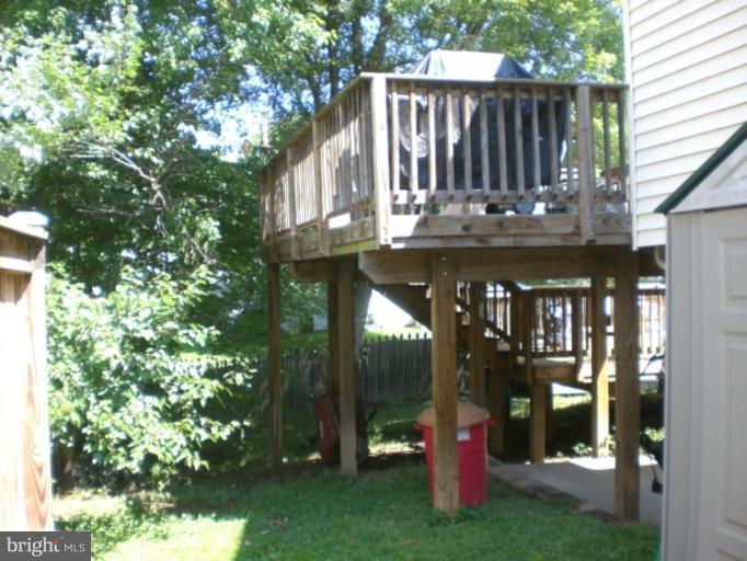14324 Lindendale Road Woodbridge, VA 22193 - Photo 13 of 21 Back yard