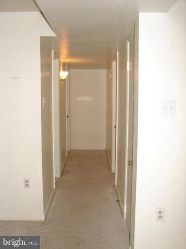 14324 Lindendale Road Woodbridge, VA 22193 - Photo 17 of 21 Hallway
