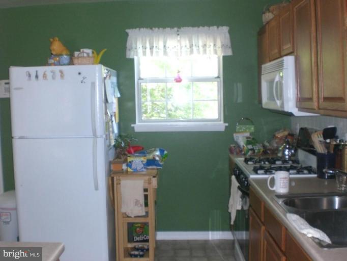14324 Lindendale Road Woodbridge, VA 22193 - Photo 5 of 21 Kitchen