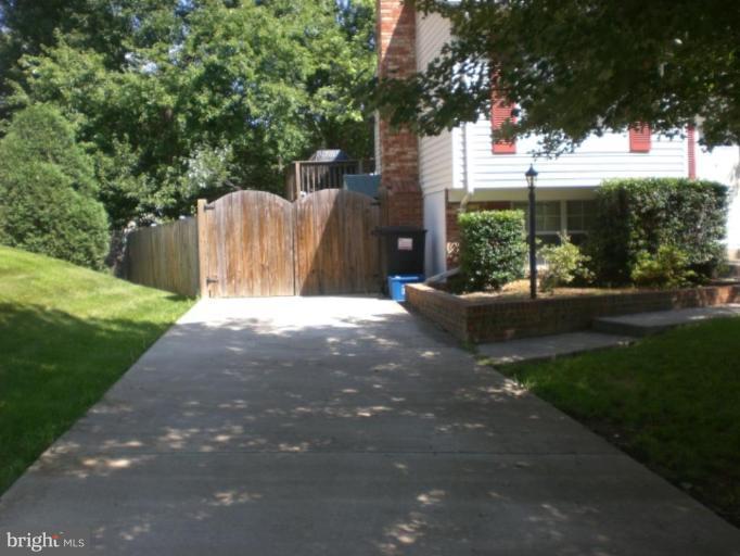 14324 Lindendale Road Woodbridge, VA 22193 - Photo 10 of 21 Exterior #2