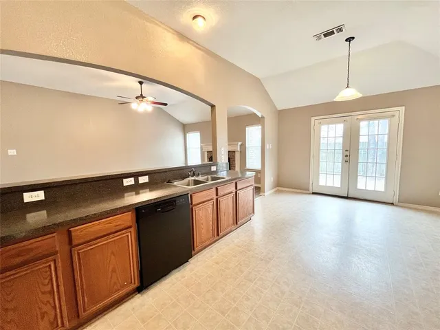 $2,095 | 1109 Hidden Glade Drive, Mansfield, TX 76063