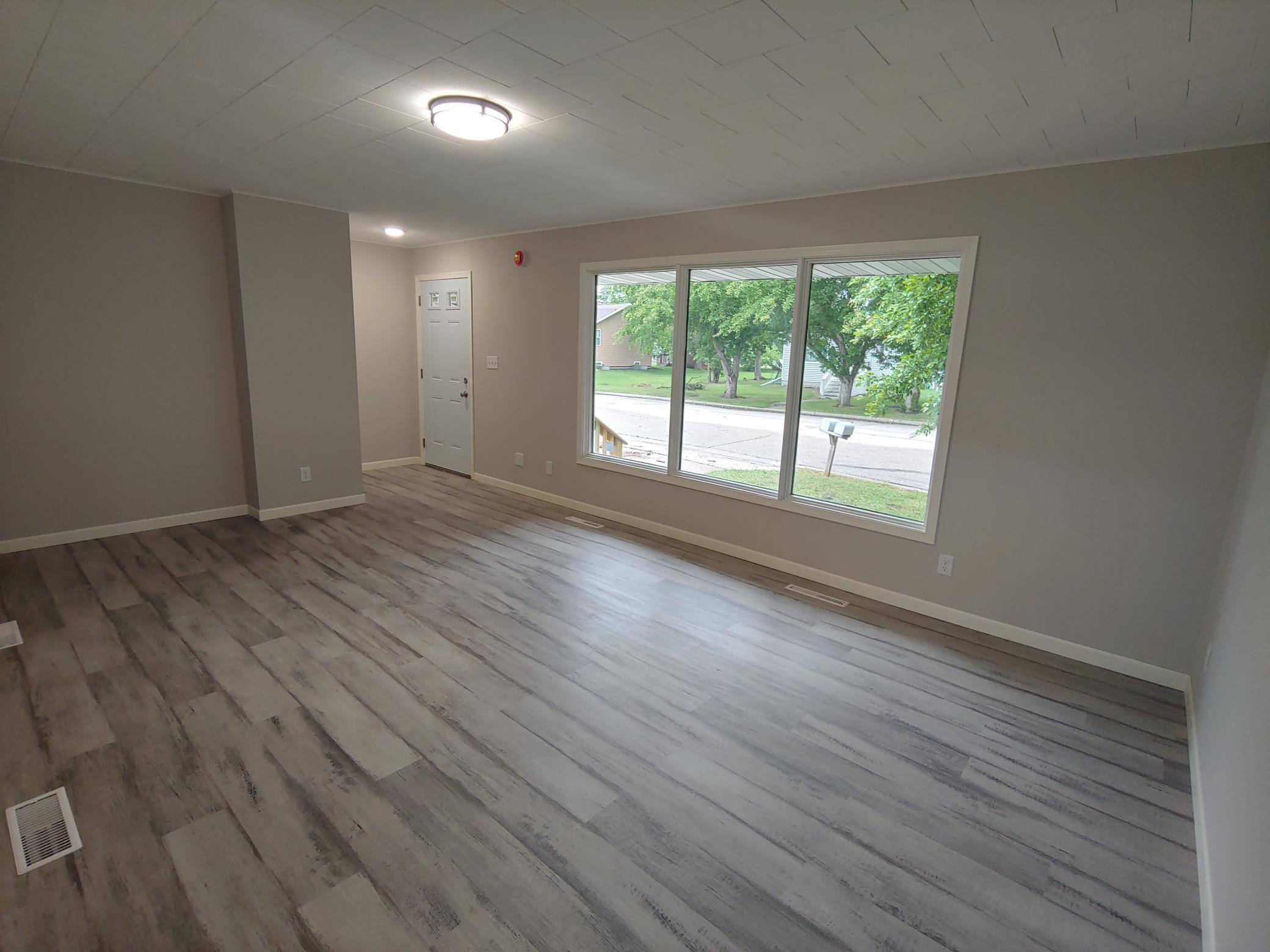 100 2nd Street Northeast Hallock, MN 56728 - Photo 4 of 17