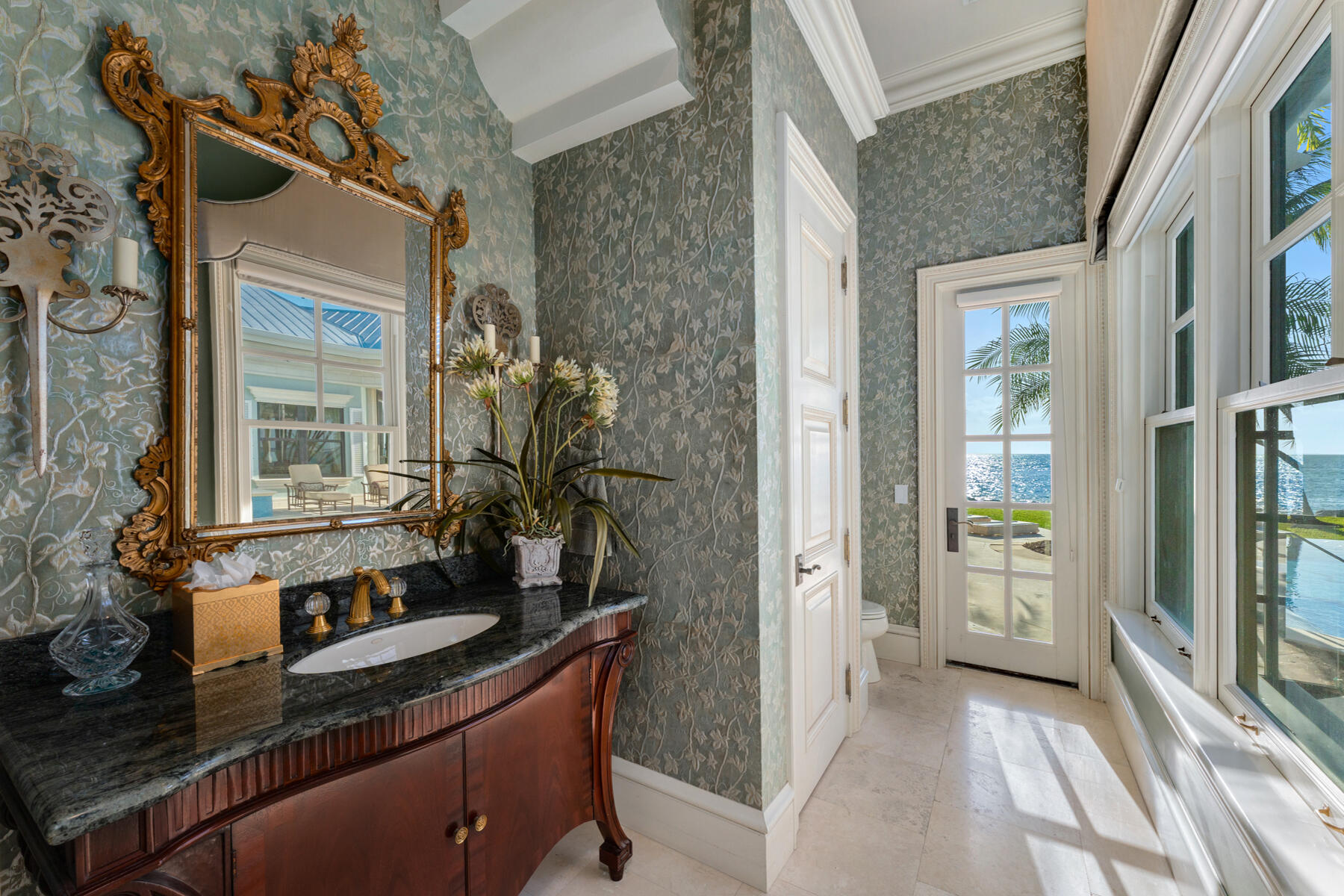 19 Sunset Key Drive Key West, FL 33040 - Photo 18 of 98 Half bathroom