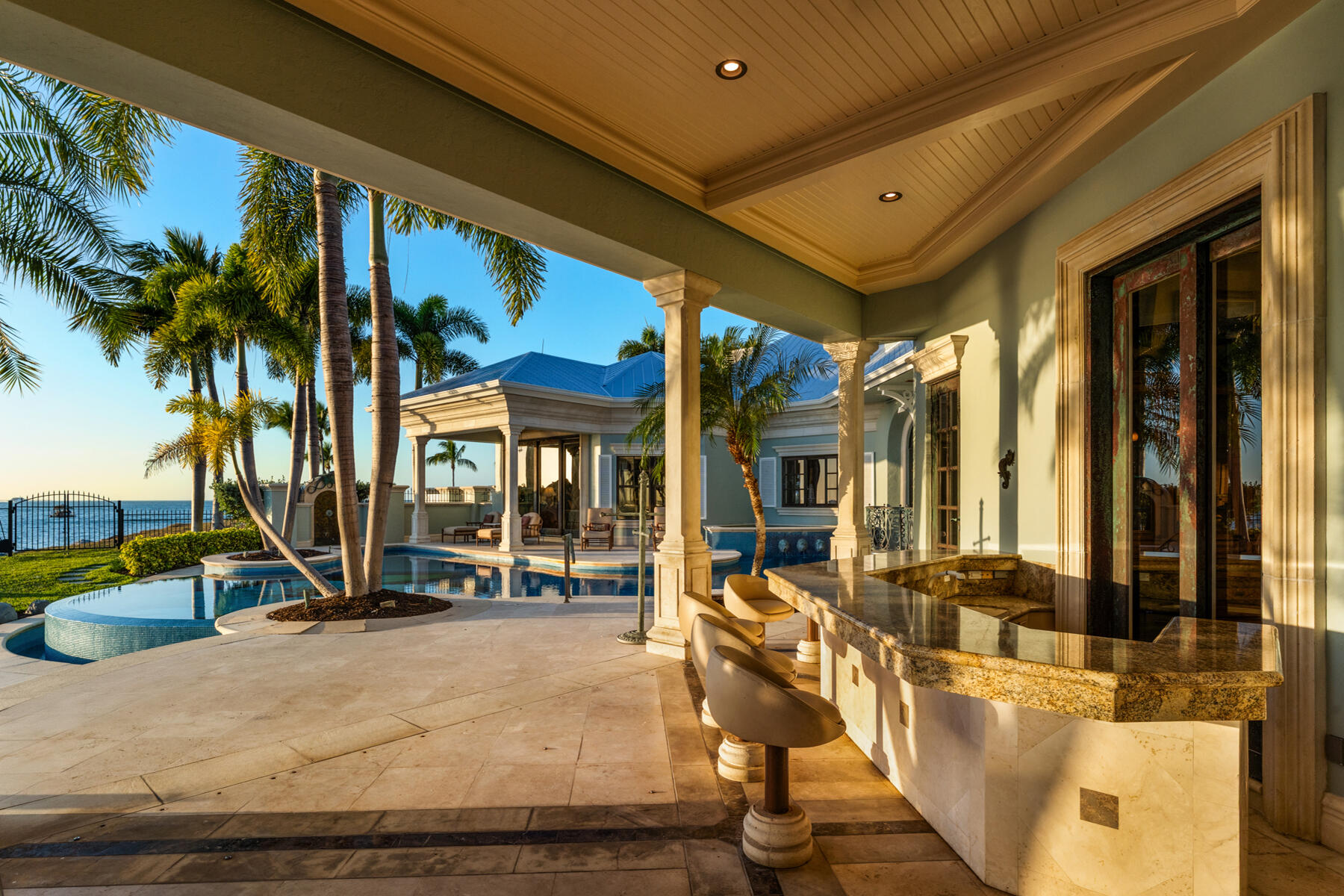 19 Sunset Key Drive Key West, FL 33040 - Photo 28 of 98 Outdoor bar