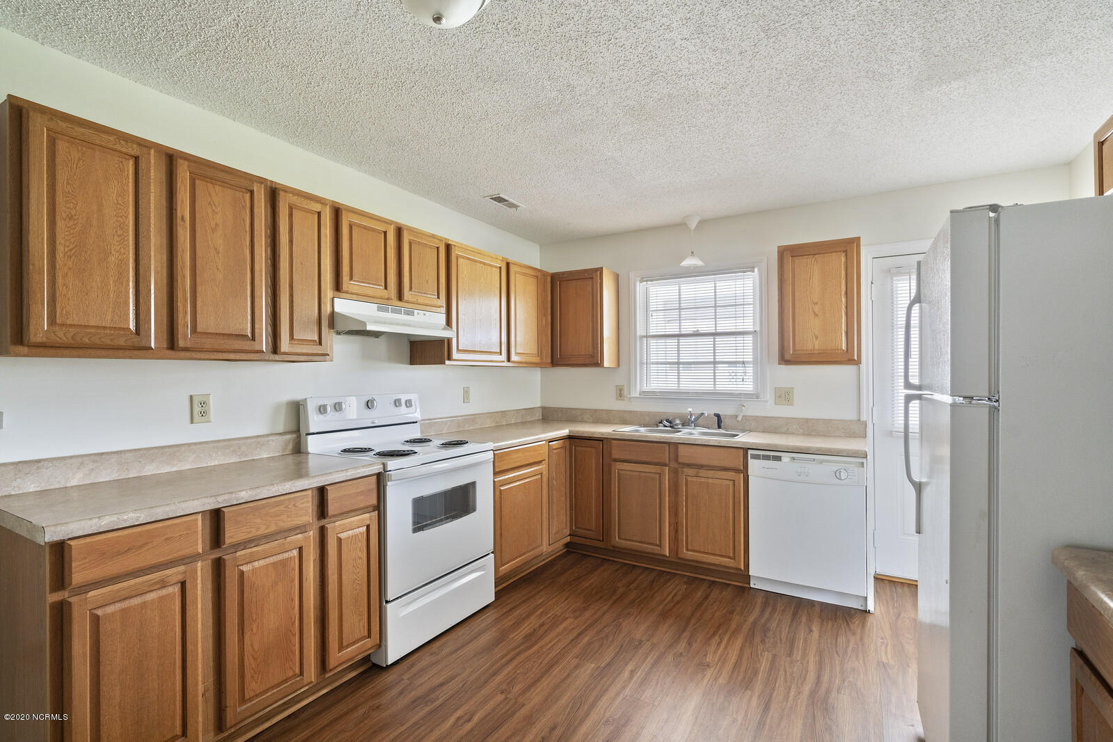 508 Pine Valley Road Jacksonville, NC 28546 - Photo 14 of 34 14_DSC01506_mls