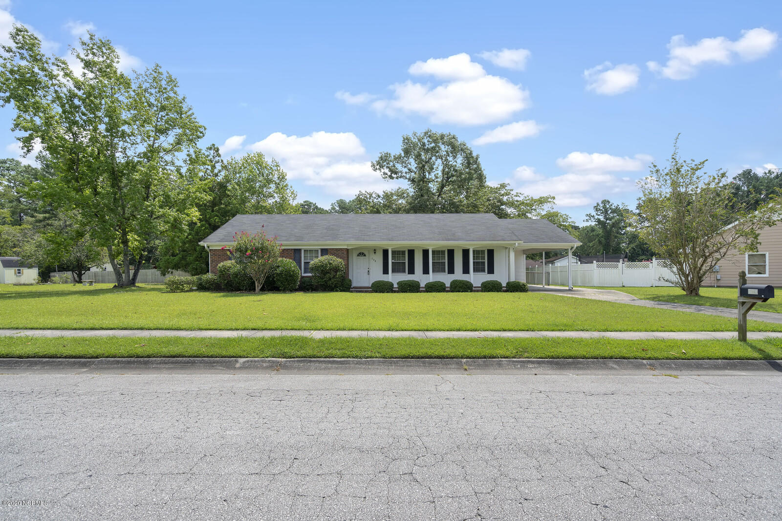 508 Pine Valley Road Jacksonville, NC 28546 - Photo 3 of 34 01_DSC01326_mls