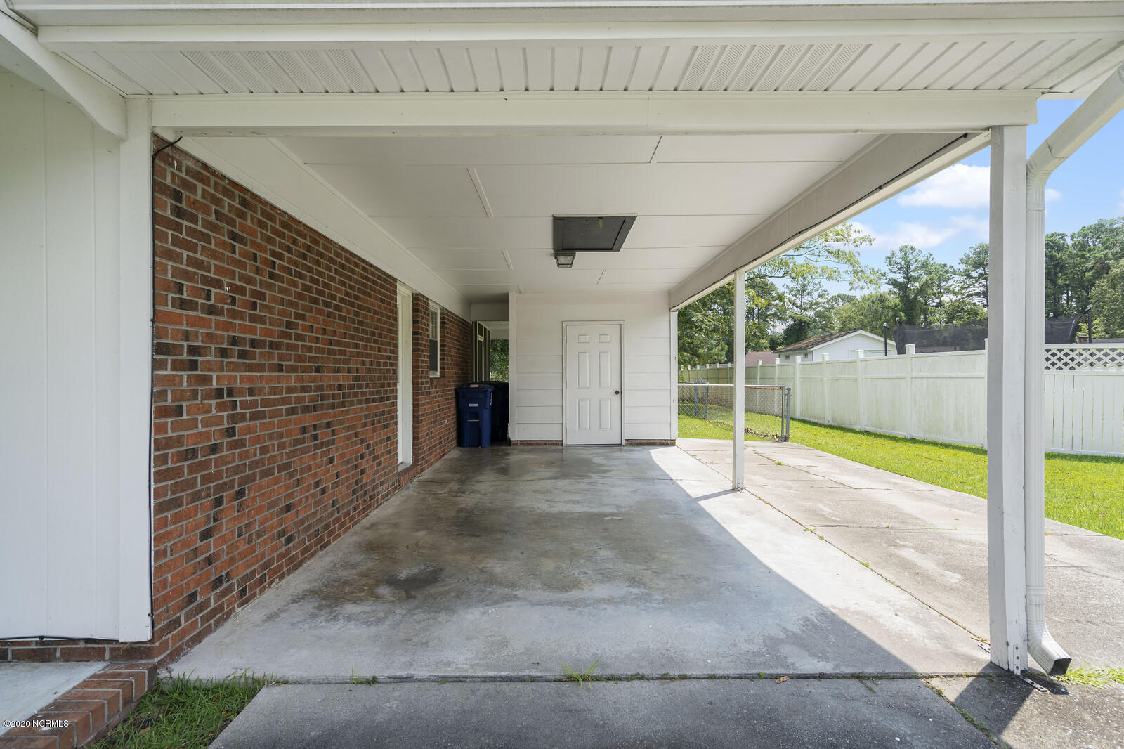 508 Pine Valley Road Jacksonville, NC 28546 - Photo 6 of 34 06_DSC01601_mls