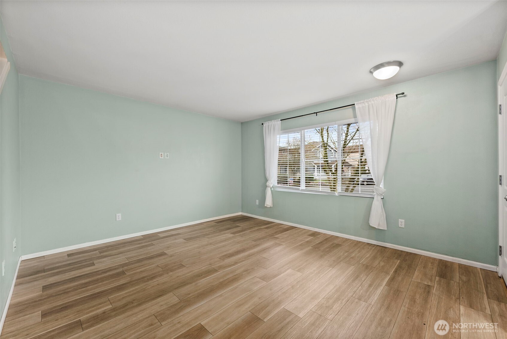 6636 Oklahoma Street Southeast Lacey, WA 98513 - Photo 5 of 33