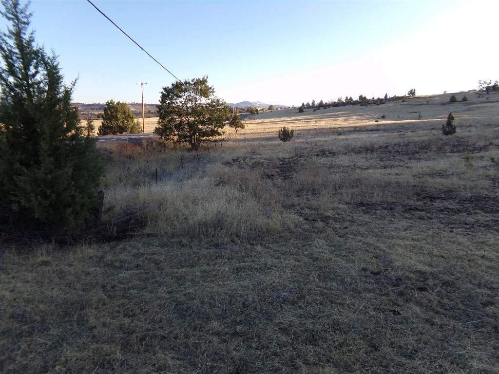 10105 Noel Road Montague, CA 96064 - Photo 6 of 6 Gallery Image 6