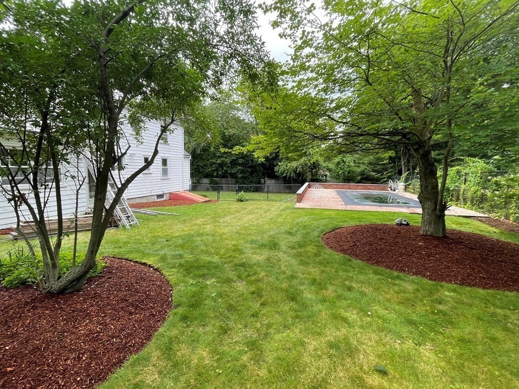 20 Hale Road East Walpole, MA 02032 - Photo 4 of 20 Gallery Image 4