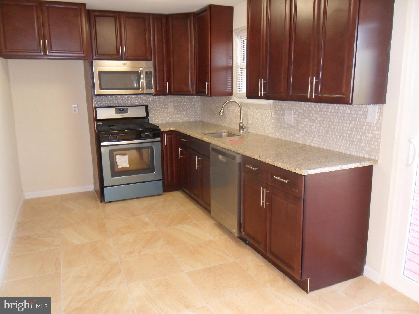 3117 Derry Road Philadelphia, PA 19154 - Photo 6 of 15 Kitchen