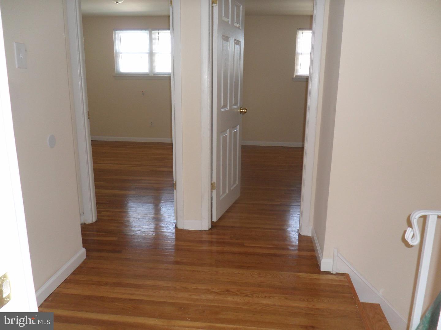 3117 Derry Road Philadelphia, PA 19154 - Photo 10 of 15 Hallway