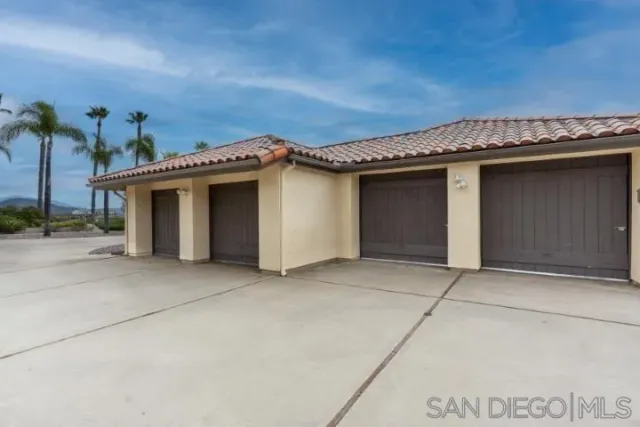 $1,532,500 | 3253 Yucca Terrace, Fallbrook, CA 92028